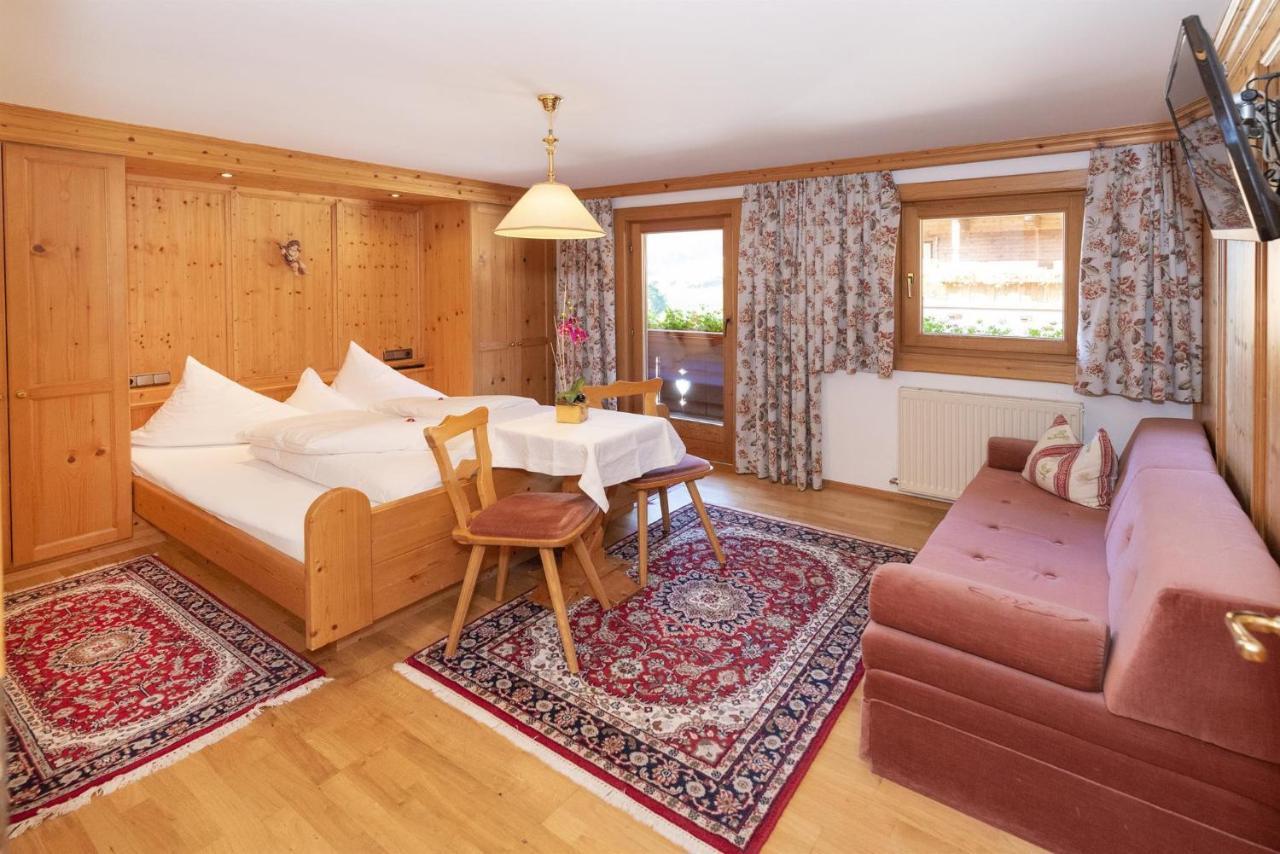 Pension Edelweiss Alpbach Buitenkant foto