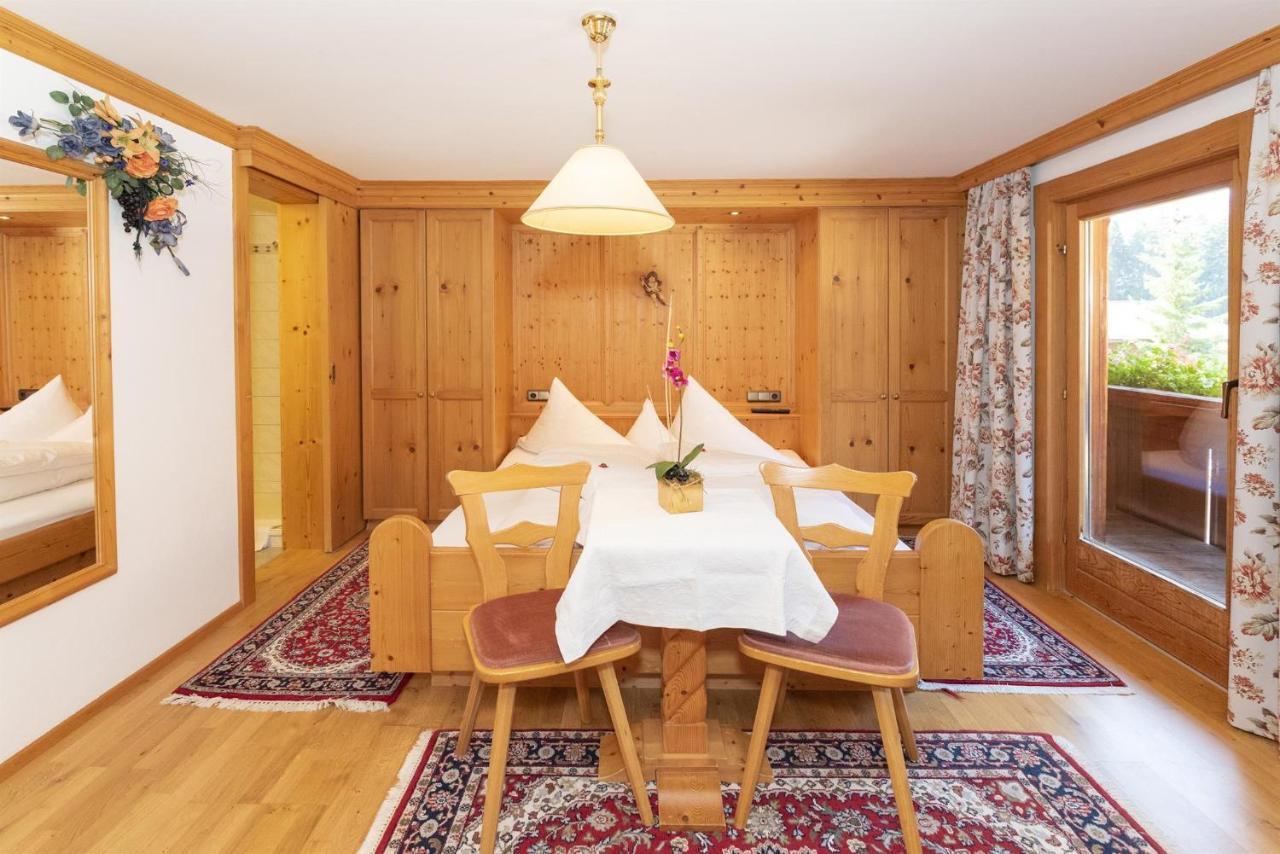 Pension Edelweiss Alpbach Buitenkant foto