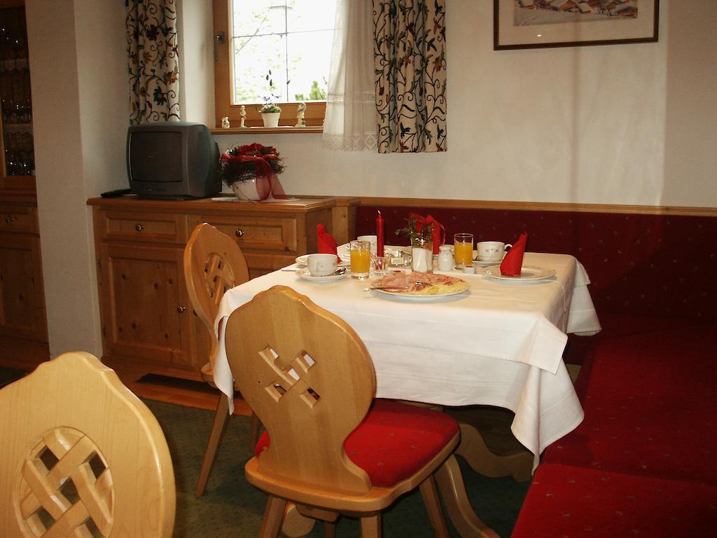 Pension Edelweiss Alpbach Buitenkant foto